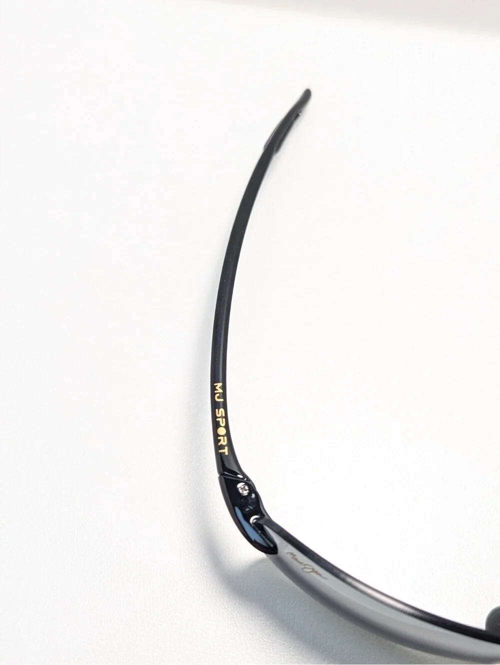 Maui Jim MJ-423-02 Gray UV Black Rimless Wraparound Men's Sunglasses 65-13-127